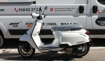
									LAMBRETTA J 125 full								