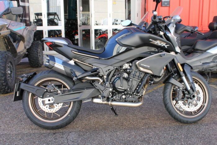 
								CFMOTO 800 NK ADVANCED full									