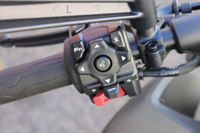 
								CFMOTO 800 NK ADVANCED full									