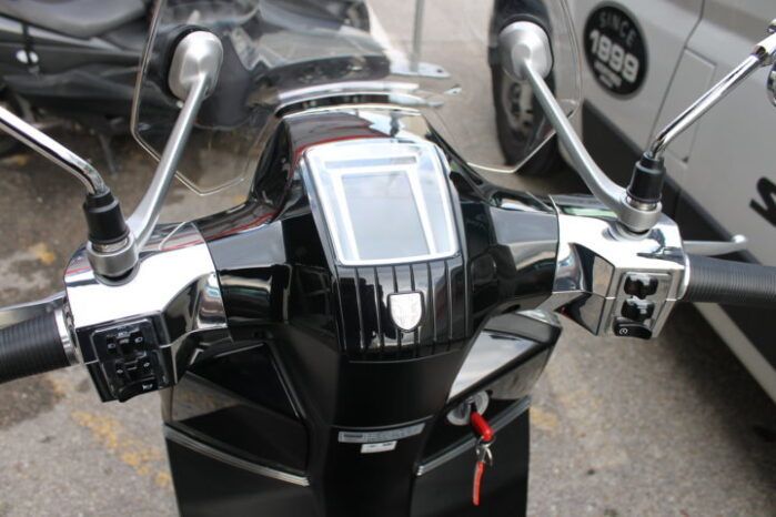 
								LAMBRETTA X 300 GT full									