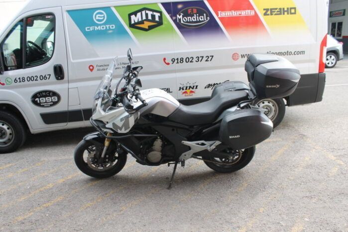 
								CFMOTO 650 MT full									