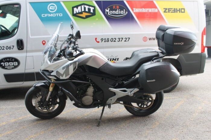 
								CFMOTO 650 MT full									