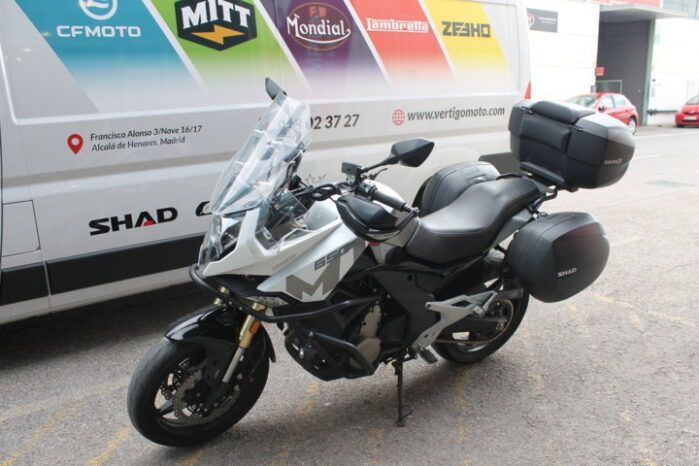 
								CFMOTO 650 MT full									