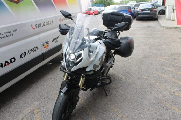 
								CFMOTO 650 MT full									
