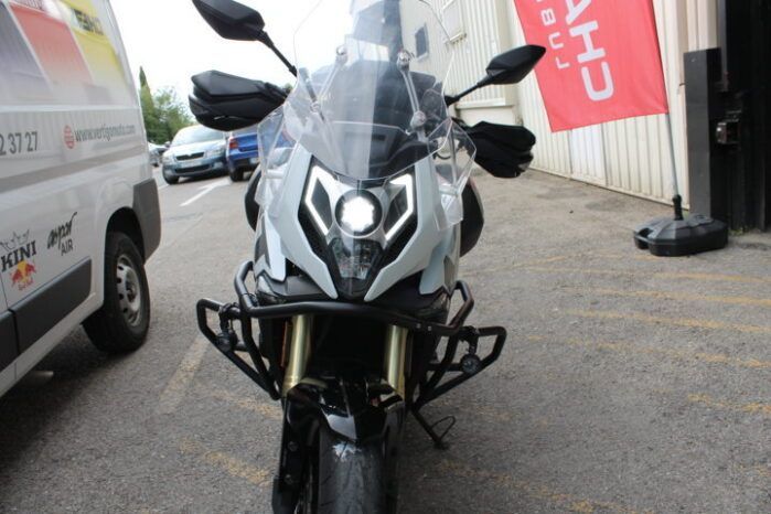 
								CFMOTO 650 MT full									