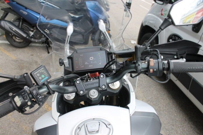 
								CFMOTO 650 MT full									