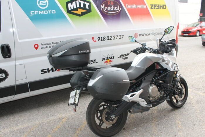 
								CFMOTO 650 MT full									