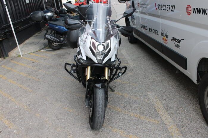 
								CFMOTO 650 MT full									