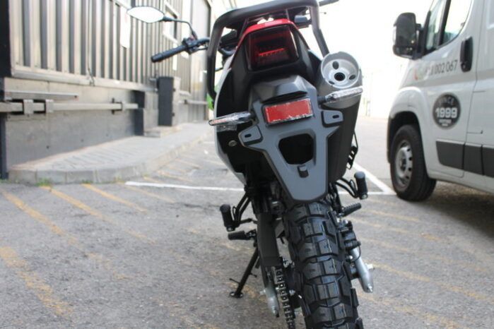 
								CFMOTO 250 DUAL full									