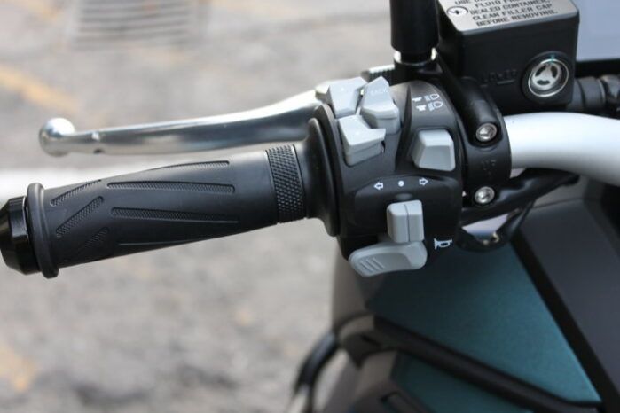 
								MITT ADV 125 XTREME PRO full									
