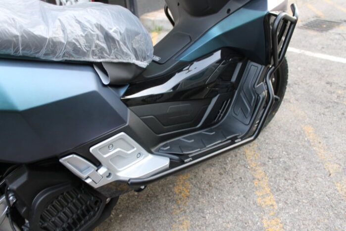 
								MITT ADV 125 XTREME PRO full									