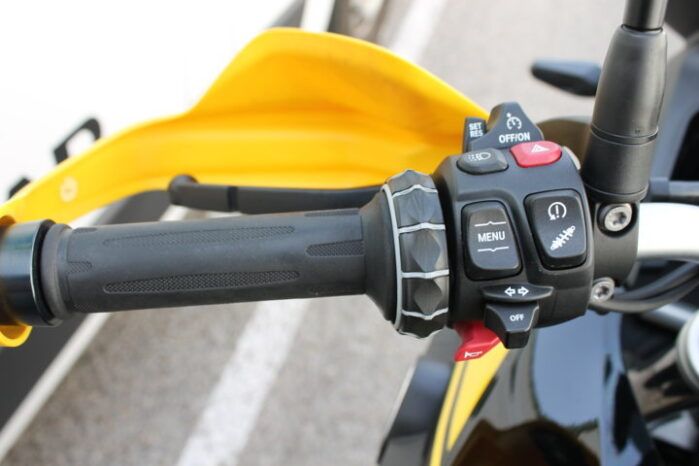 
								BMW F 750 GS 40 Aniversario full									