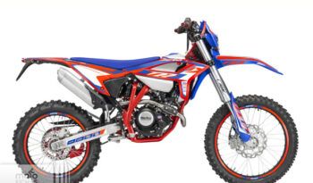 10-beta-rr-4t-125-r-2025-estudio-blanco-azul-rojo-02 (FILEminimizer)
