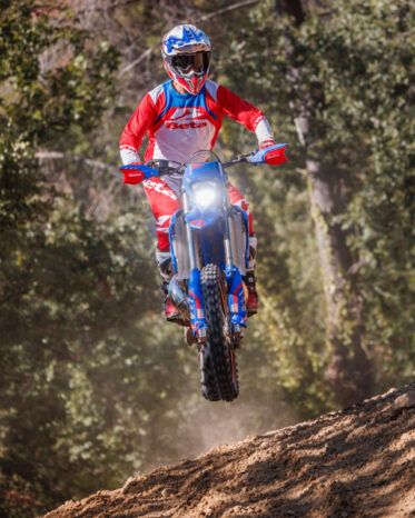 
								BETA RR 250 2T RACE 27 full									