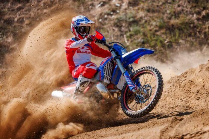 
								BETA RR 250 2T RACE 27 full									