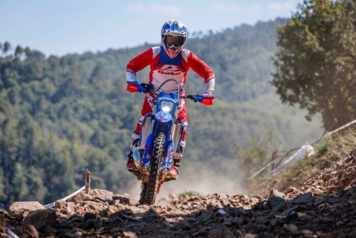 
								BETA RR 250 2T RACE 27 full									