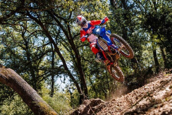 
								BETA RR 350 4T RACE 27 full									