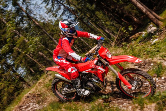 
								BETA X-TRAINER 200 2T full									