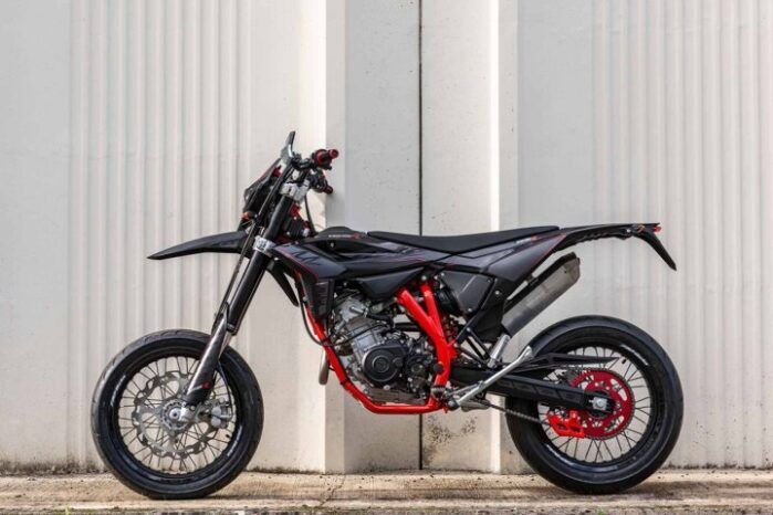 
								BETA RR 125 4T MOTARD RACING full									