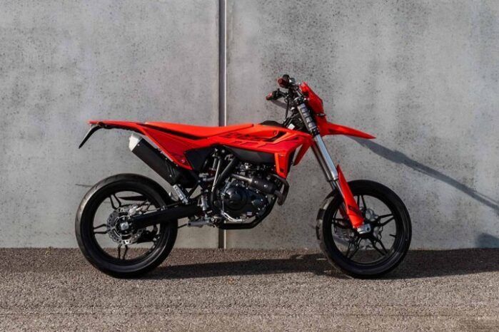
								BETA RR 125 4T MOTARD T full									