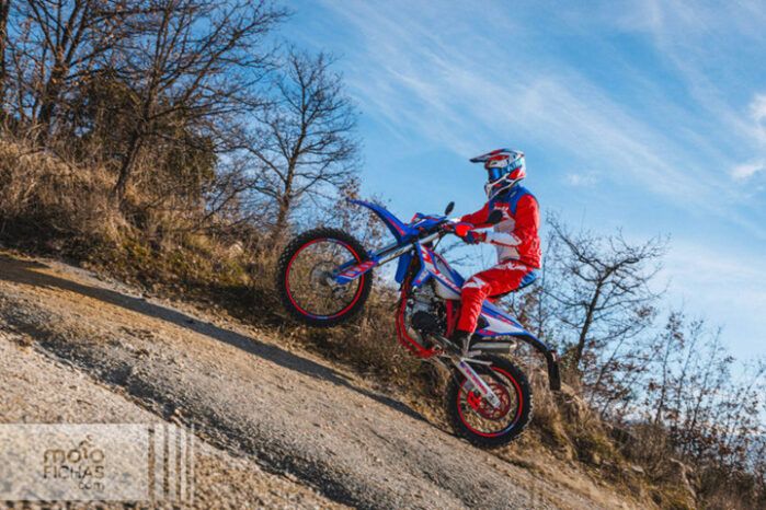 
								BETA RR 125 4T RACING ENDURO full									