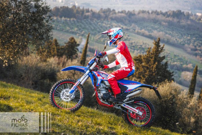 
								BETA RR 125 4T RACING ENDURO full									