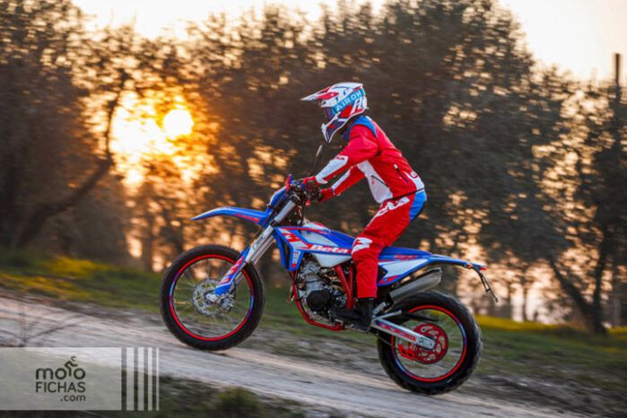 
								BETA RR 125 4T RACING ENDURO full									
