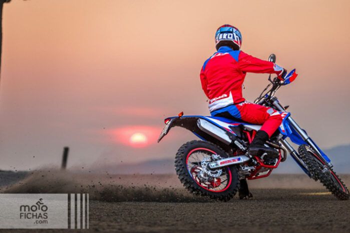 
								BETA RR 125 4T RACING ENDURO full									
