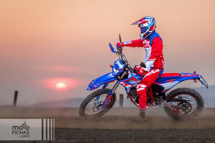 
								BETA RR 125 4T RACING ENDURO full									