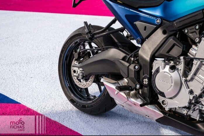 
								CFMOTO 675 NK GP Ltd ASPAR full									