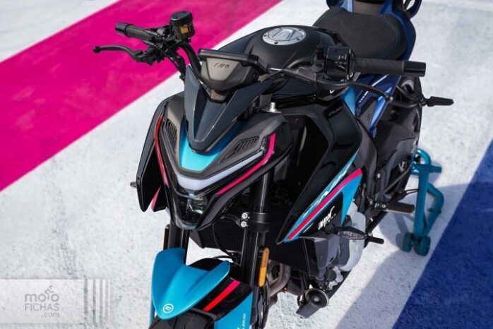 
								CFMOTO 675 NK GP Ltd ASPAR full									