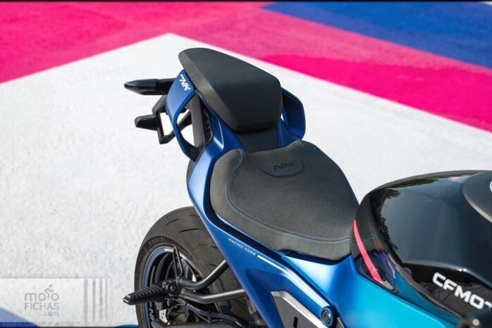 
								CFMOTO 675 NK GP Ltd ASPAR full									