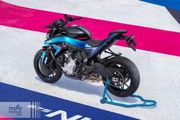 
								CFMOTO 675 NK GP Ltd ASPAR full									